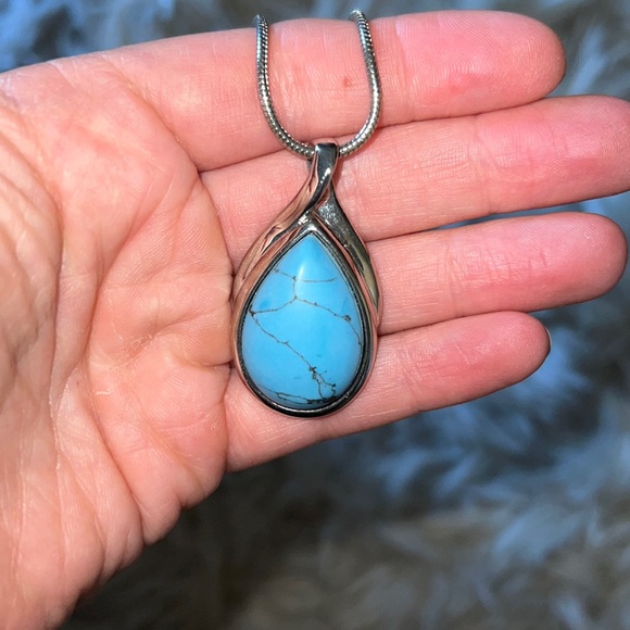 TURQUOISE AND STERLING NECKLACE AND BRACELET - Picture 4 of 4